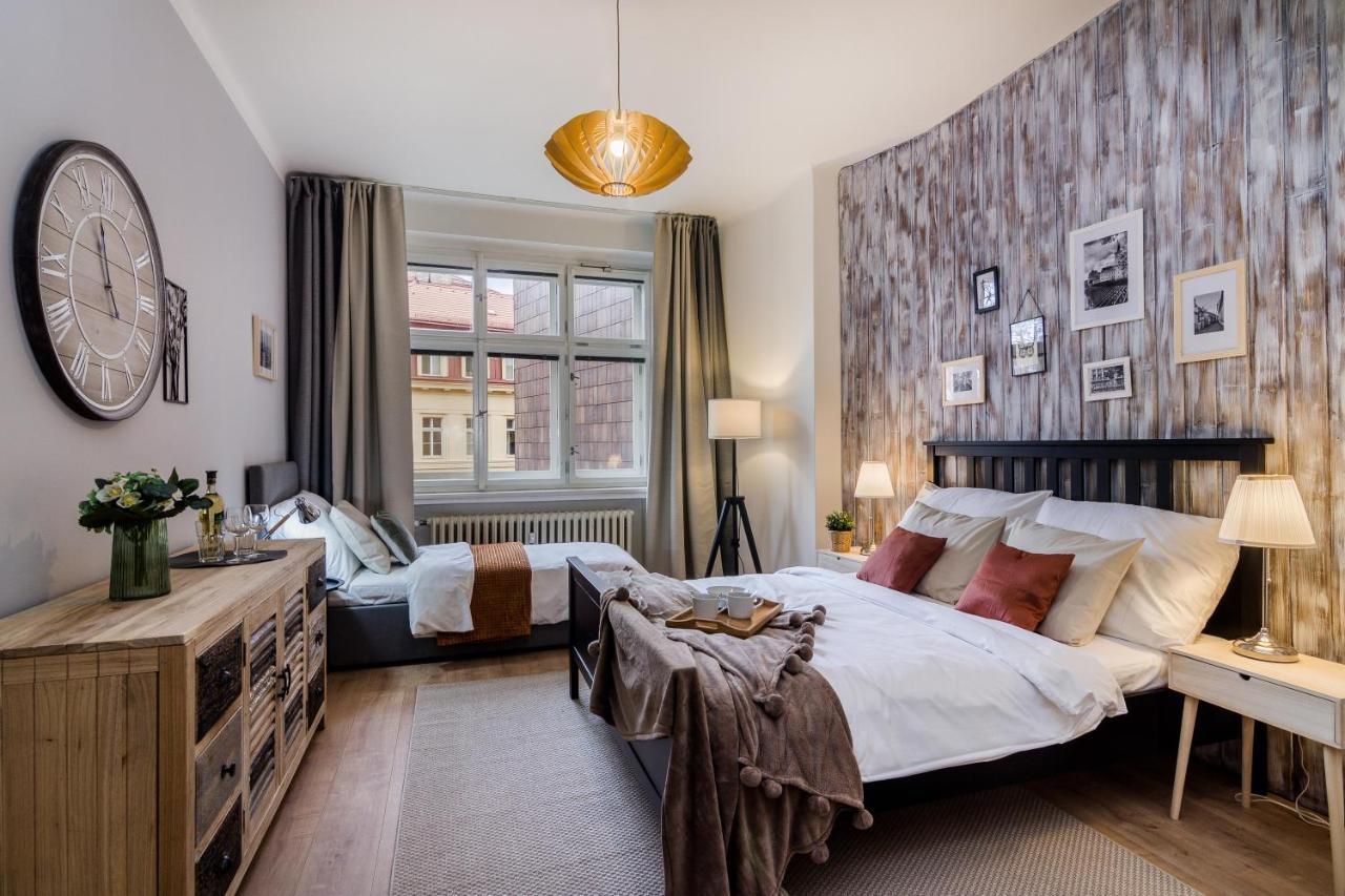 Apt In Prague Charles Bridge 1Km By Michal&Friends Экстерьер фото