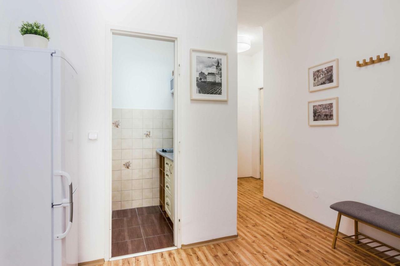 Apt In Prague Charles Bridge 1Km By Michal&Friends Экстерьер фото