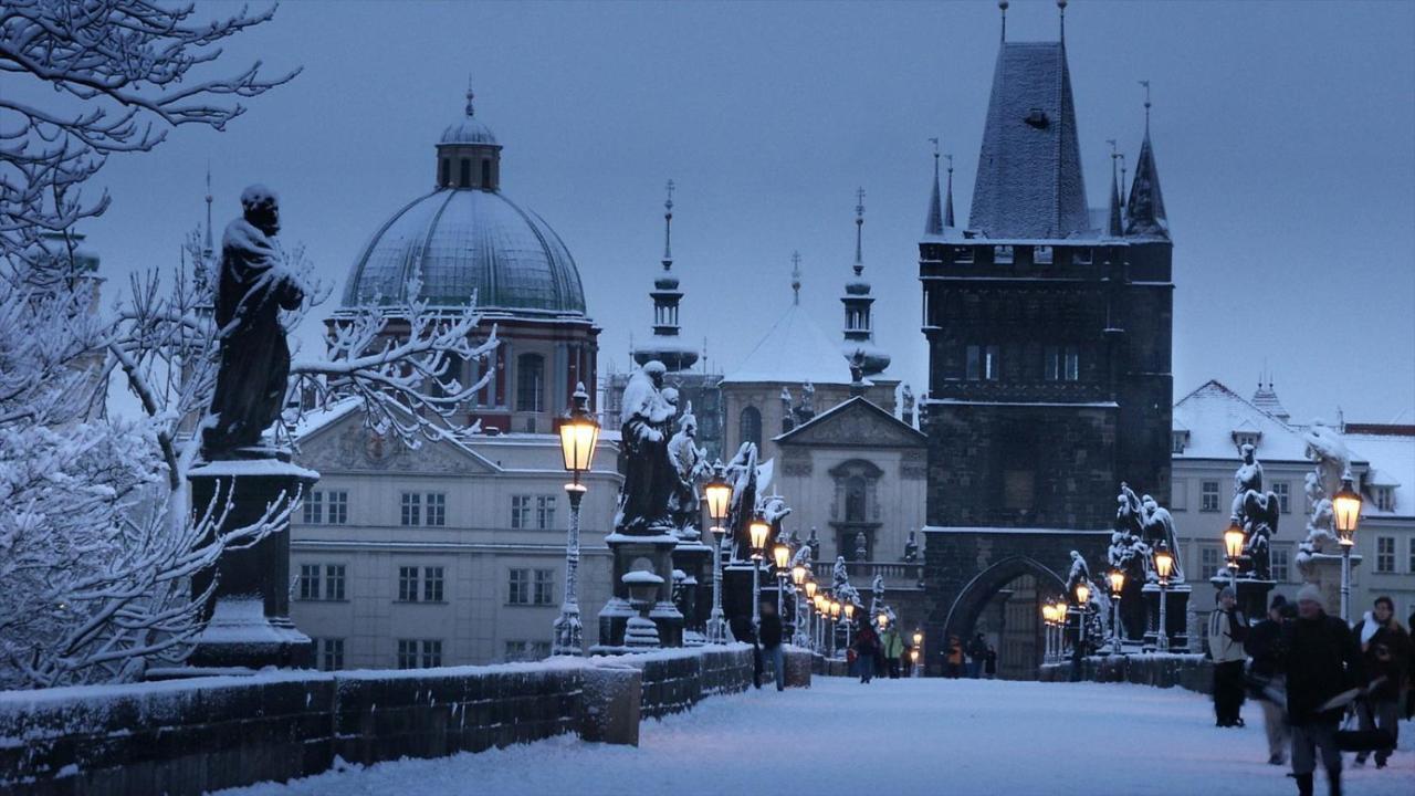 Apt In Prague Charles Bridge 1Km By Michal&Friends Экстерьер фото